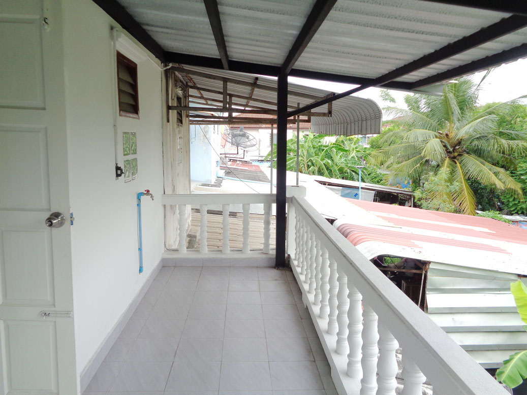 🚩H1280 ขายทาวน์เฮ้าส์ รีโนเวท หมู่บ้านเคซี รามอินทรา1 25.6 ตารางวา ซอยหทัยราษฎร์39 บ้านหลังใหญ่ พื้นที่เยอะ ใกล้สวนสัตว์เปิดซาฟารีเวิลด์ ใกล้วัดแป้นทอง 👉 2.4 ล้าน ฟรีค่าธรรมเนียมโอน