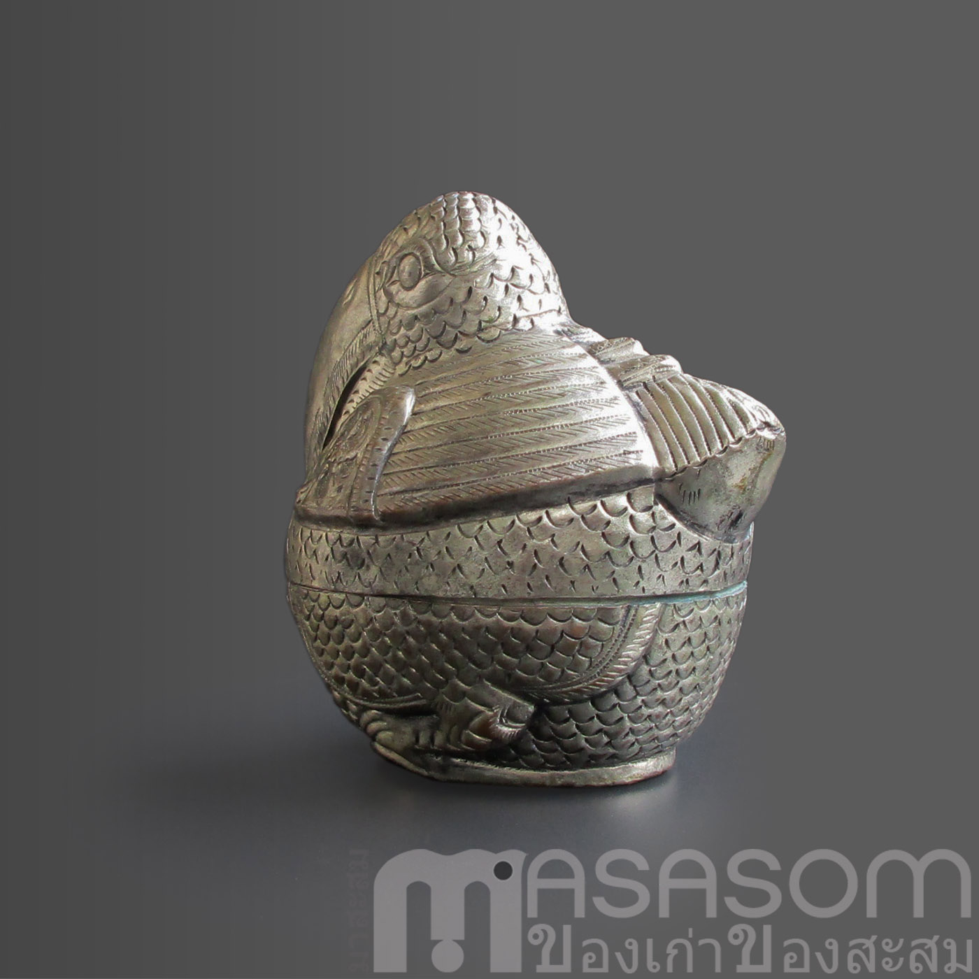 ตลับนกเงือกทองแดงกะไหล่เงิน