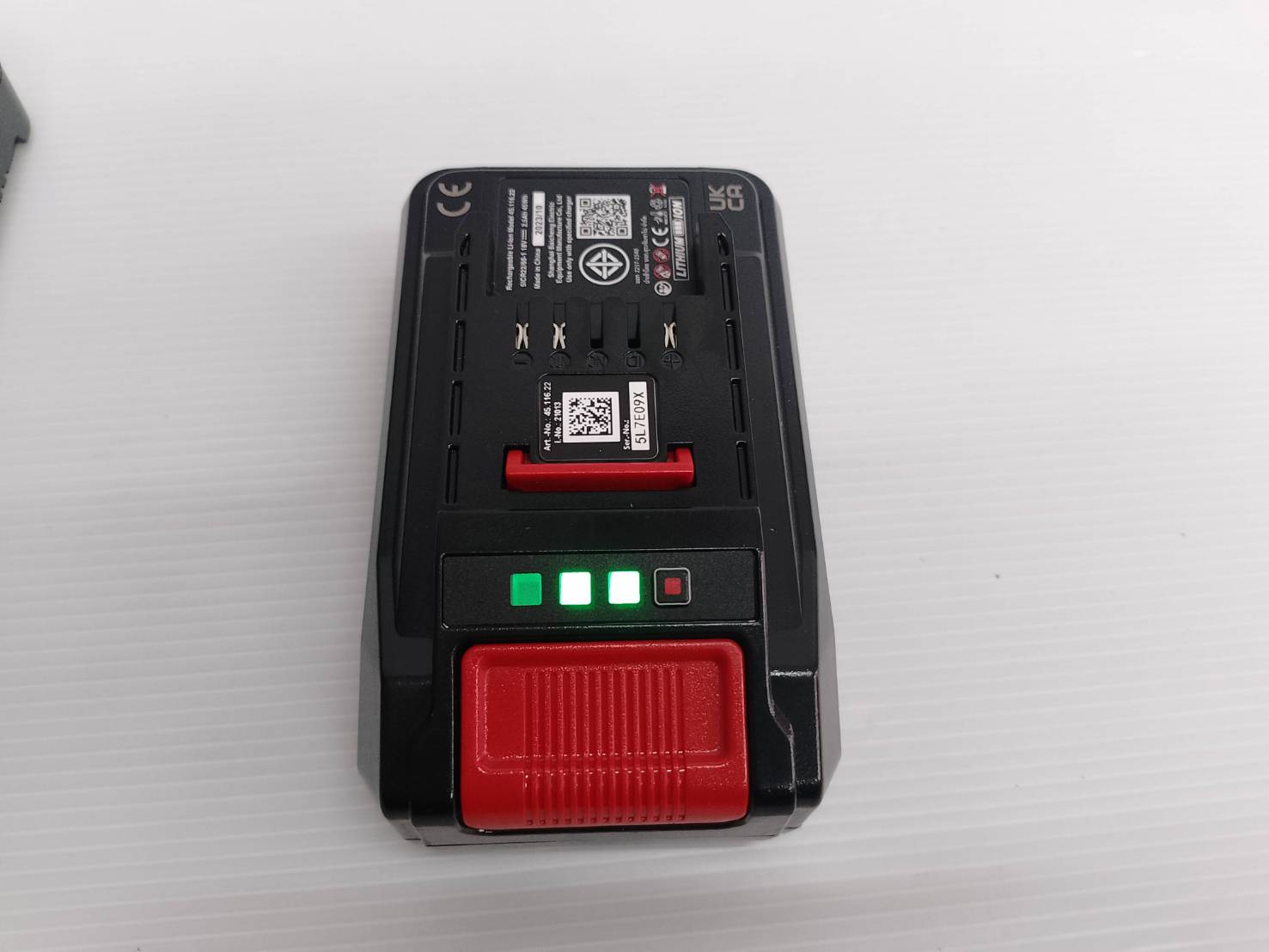 EINHELL ชุดแบตเตอรี่พร้อมเครื่องชาร์จ 2.5 Ah Power X-Change Starter Kit (A4511620)