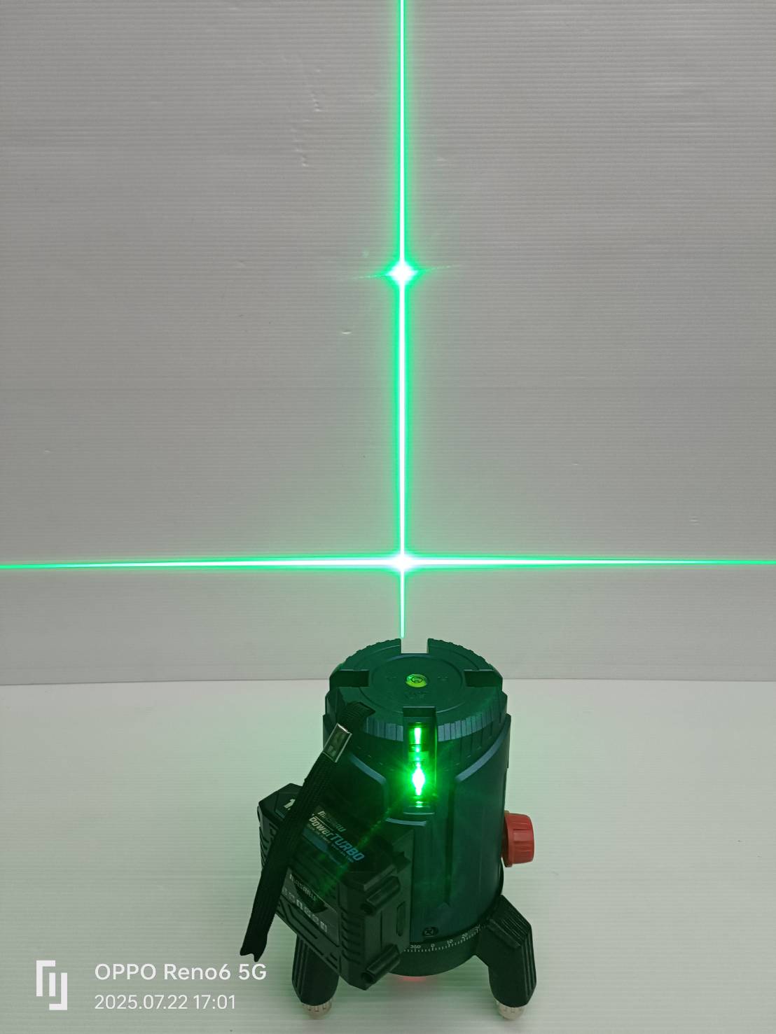 MASARU SMLG-330 เครื่องวัดระดับเลเซอร์แบบแสงสีเขียว 5 เส้น 3.7V (ไม่รวมขาตั้ง)