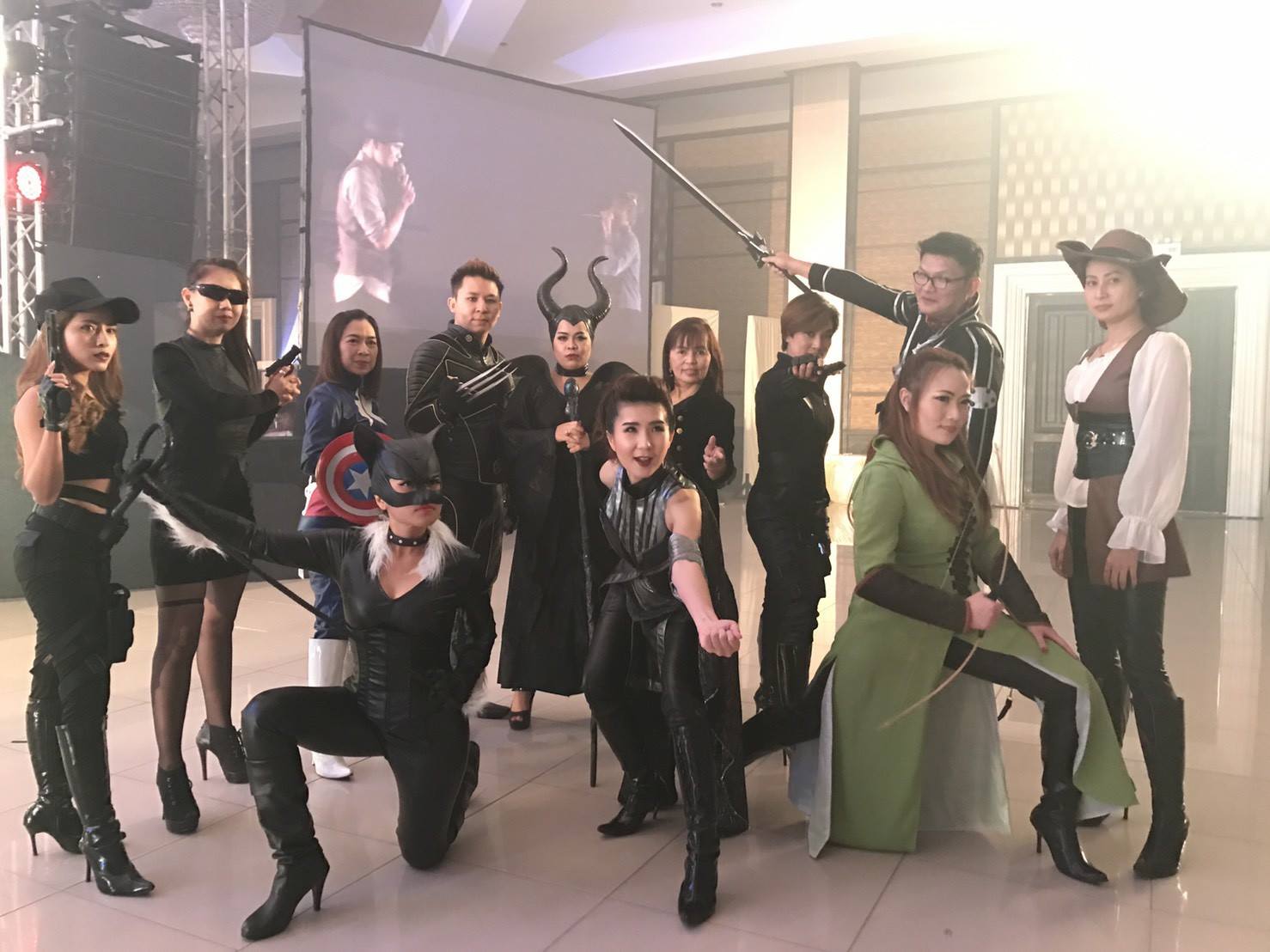 ชุดทรชนคนปล้นโลก / money heist / money heist korea