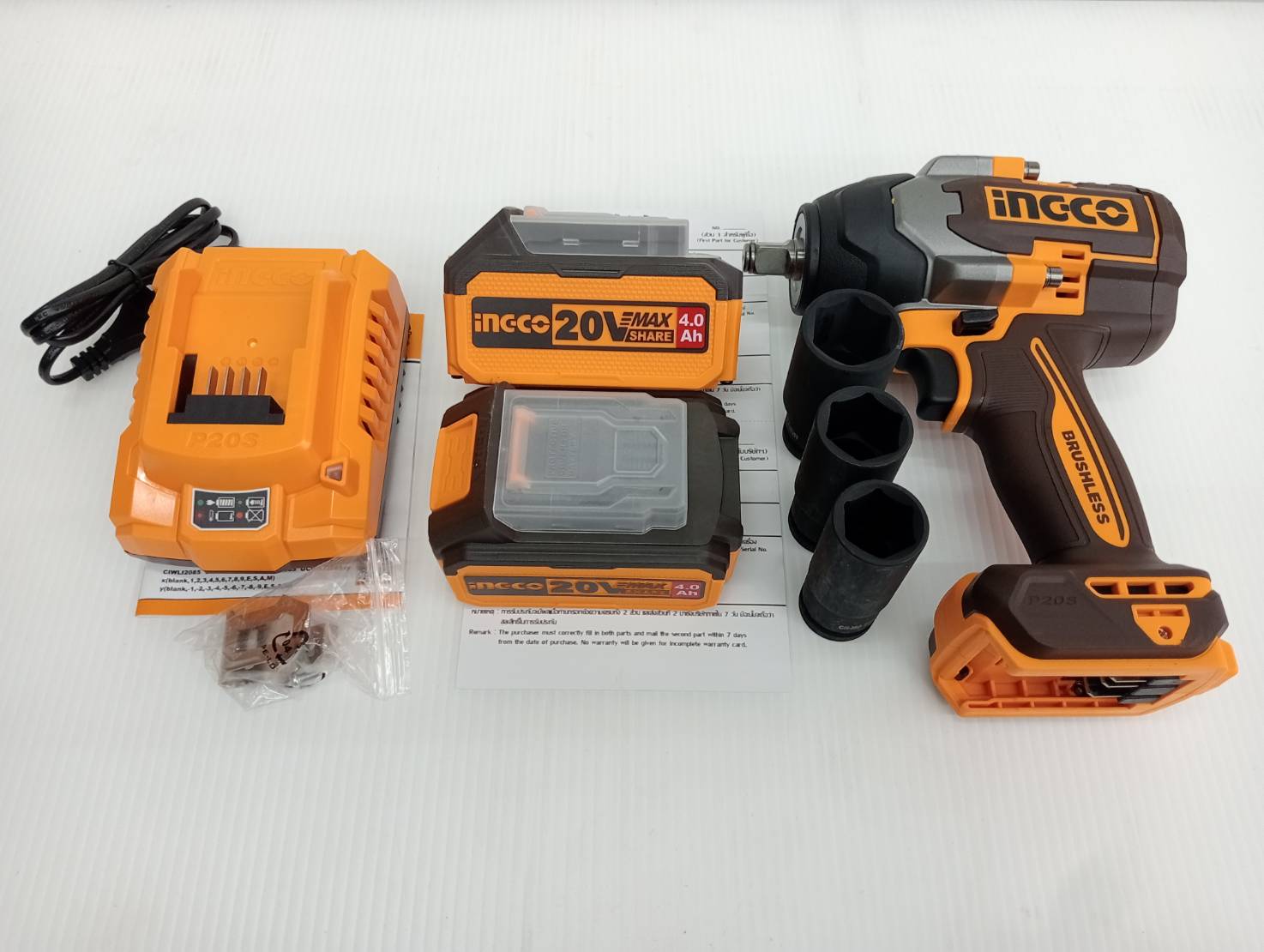 บล็อกกระแทก1/2 CIWLI2085 INGCO ครบชุด