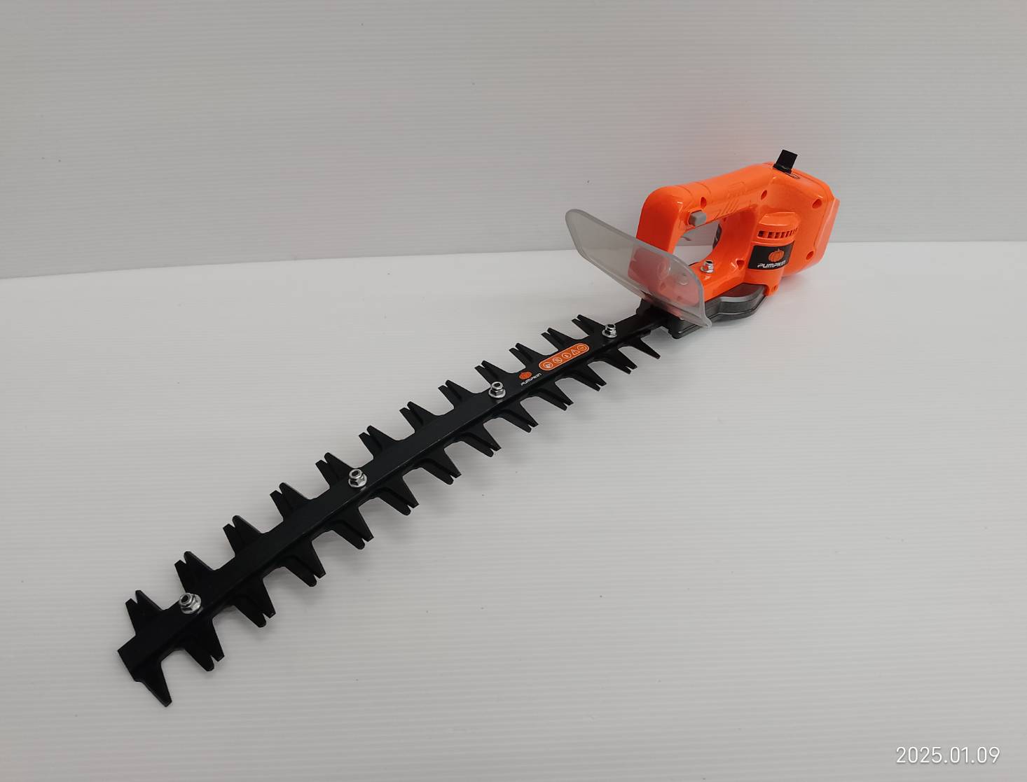 PUMPKIN ตัดแต่งพุ่ม14นิ้ว 20V INF-C14CHB / 50387 (ตัวเปล่า) (ใบโค้ง)