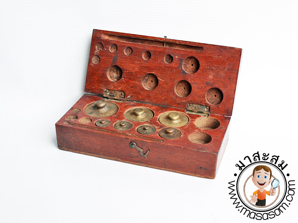 ชุดลูกตุ้มตาชั่งของเก่า