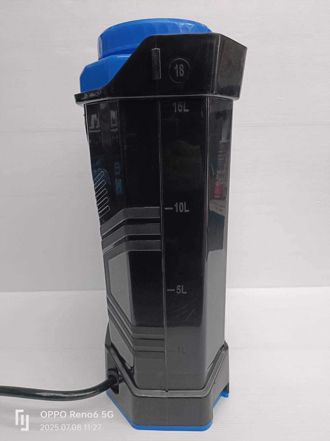 เครื่องพ่นยาแบตเตอรี่ 16ลิตร CPT-16LT CAPITAL