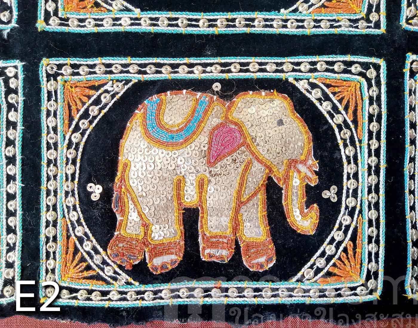 ผ้าปักรูปช้าง