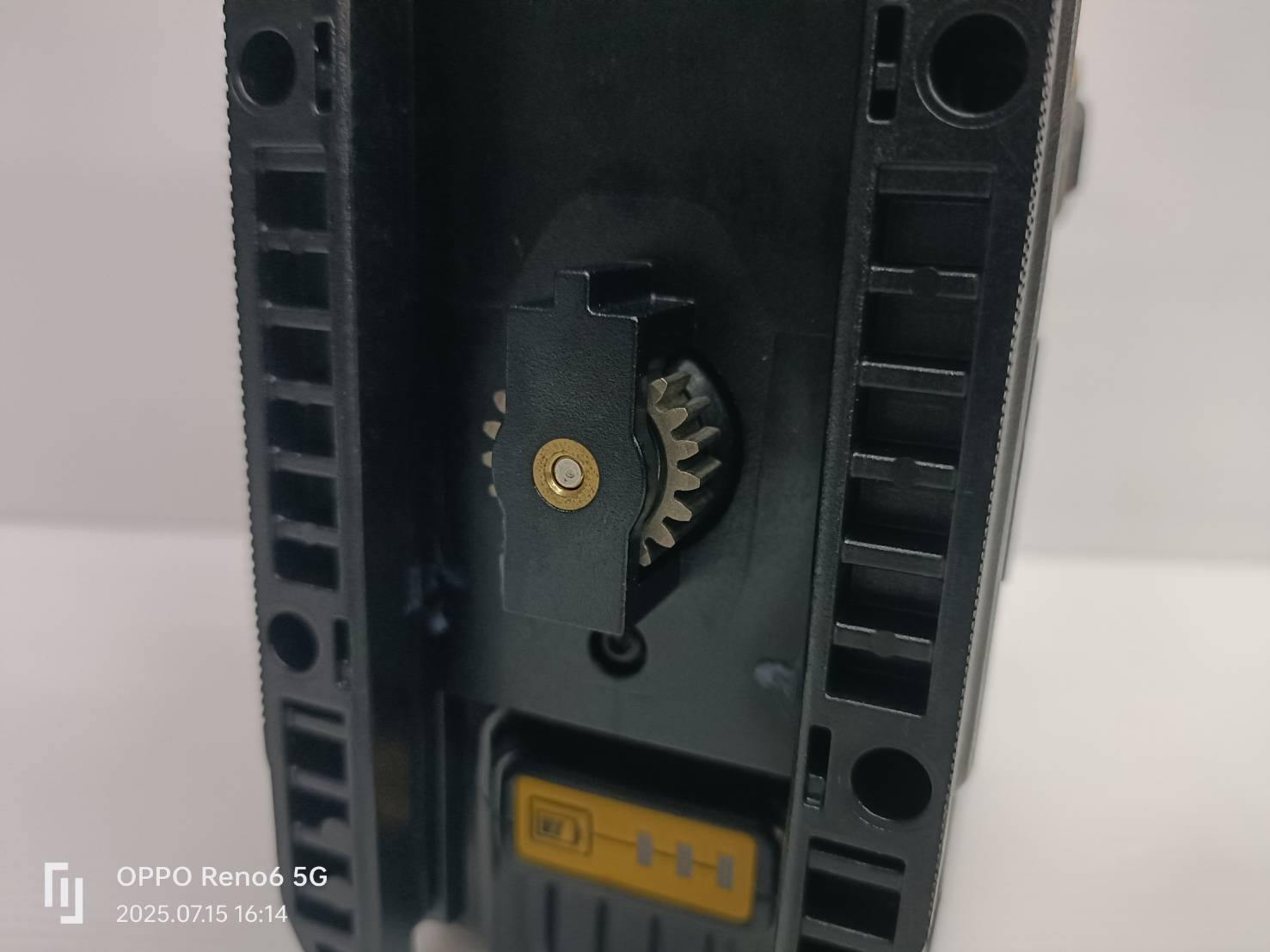DEWALT รุ่น DCLE34035B-XJ เลเซอร์วัดระดับแบบ 3 เส้น 360 องศา 20V รุ่นรีโมทคอนโทรล