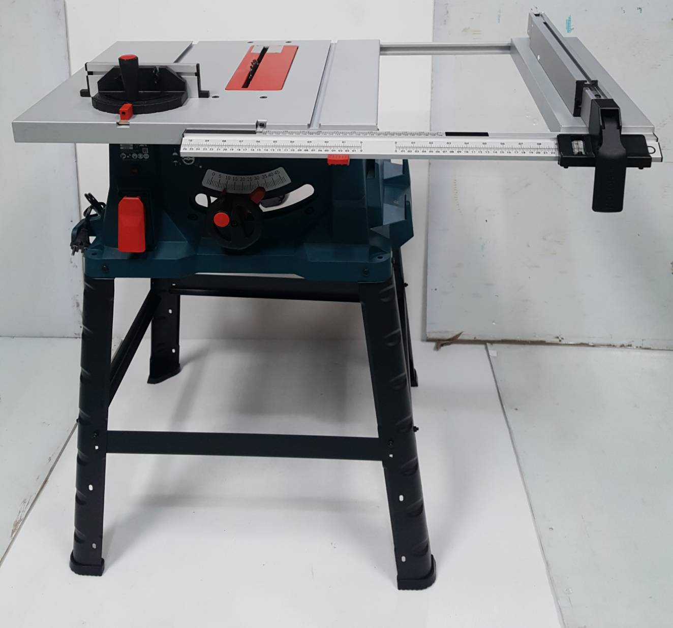 โต๊ะเลื่อยวงเดือน10" GTS254 BOSCH