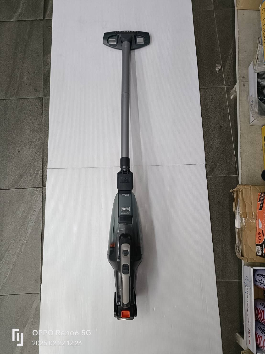 เครื่องดูดฝุ่นมือถือไร้สาย 20V BCHV001D1E-B1 BLACK&DECKER