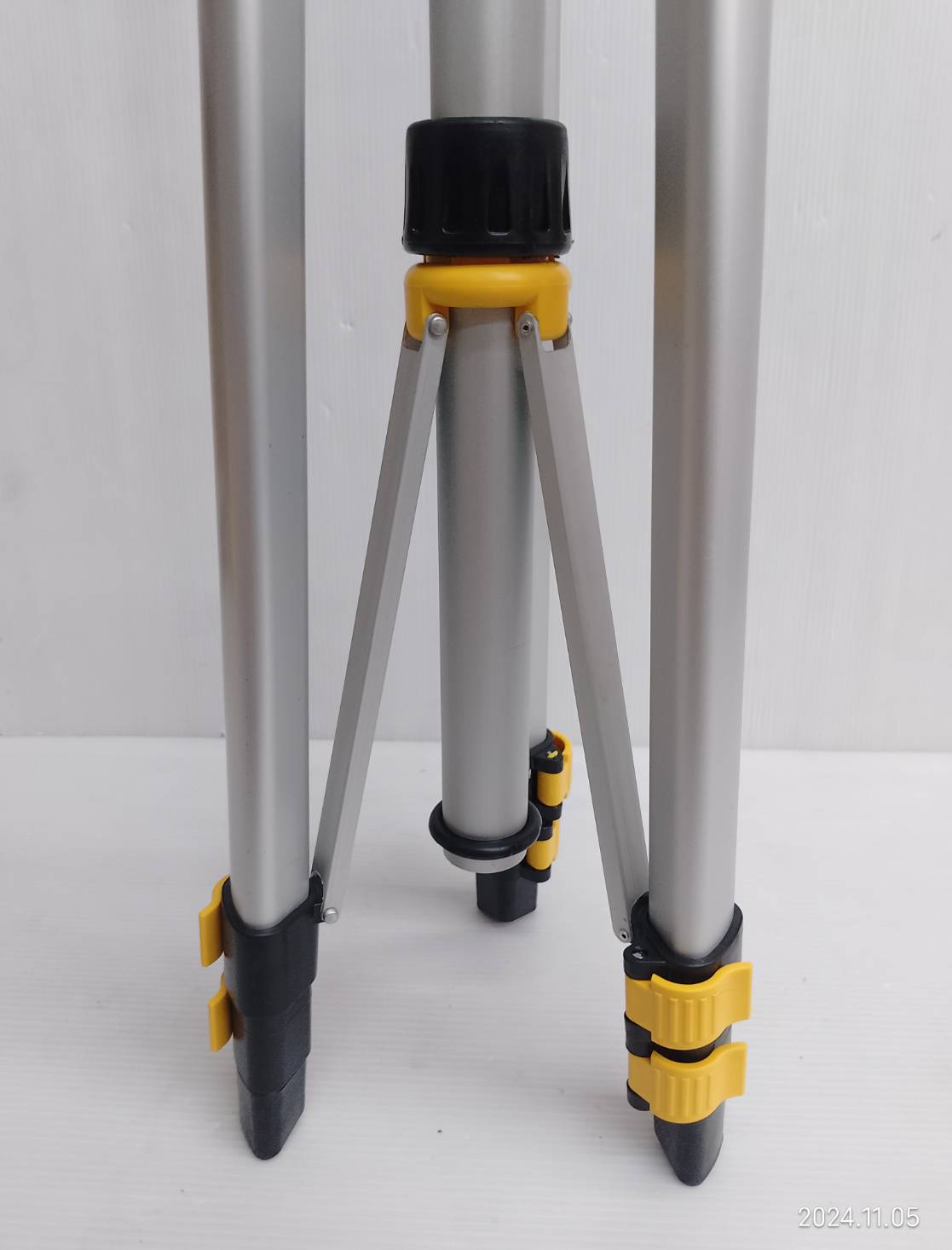 ขาตั้งกล้อง DW0881T DEWALT