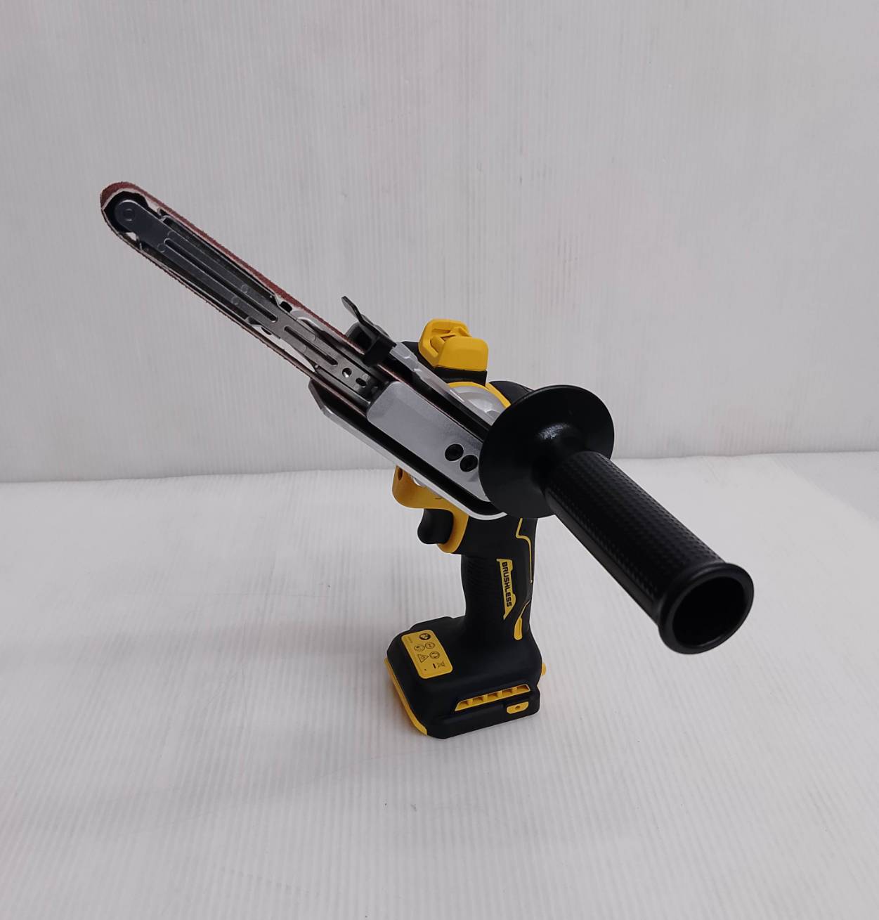 เครื่องขัดกระดาษทรายเข็มขัด20V DCM200N DEWALT (เฉพาะตัวเครื่อง)