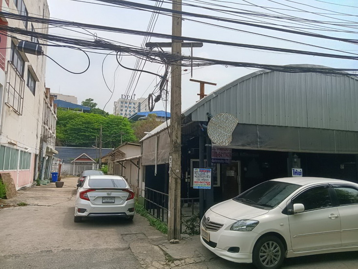 🚩H588 vายที่ดินพร้อมสิ่งปลูกสร้าง 194 ตร.วา อยู่ติดกับมหาวิทยาลัยธุรกิจบัณฑิต ถนนประชาชื่น พร้อมทาวน์เฮ้าส์ 3ชั้น 3หลัง เหมาะทำธุรกิจ