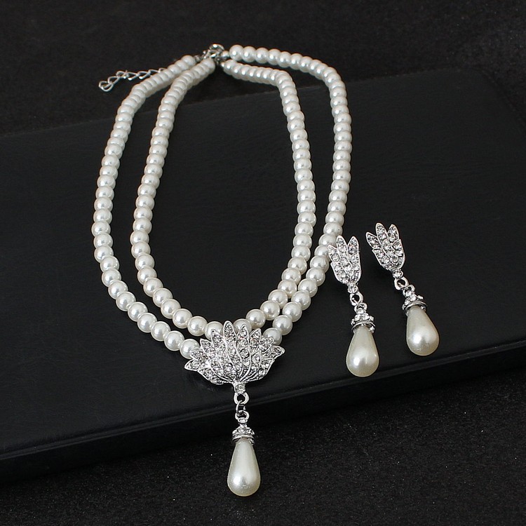 (พร้อมส่ง) สร้อยคอไข่มุก+ต่างหู 091 (ต่างหูแบบเข็ม) สวยหรู ส่งด่วนจาก จ.อุบลราชธานี