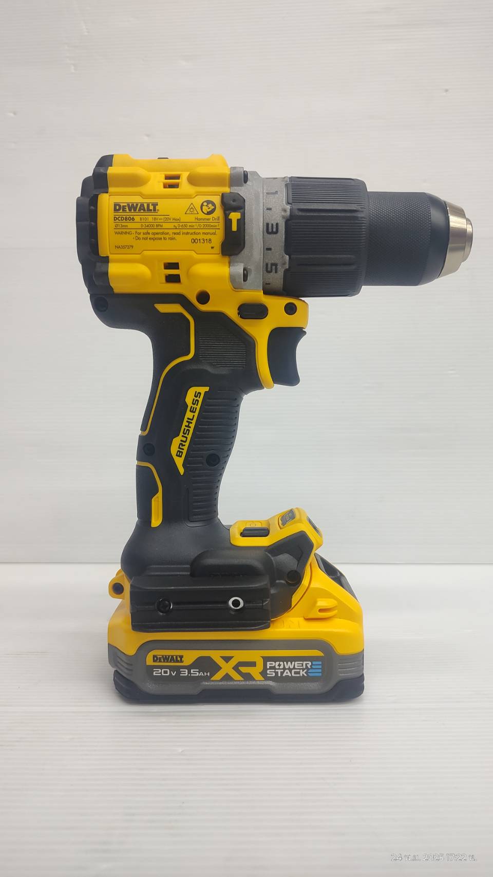 สว่านกระแทกไร้สายไร้แปรงถ่าน 20V DCD806S1T-B1 DEWALT