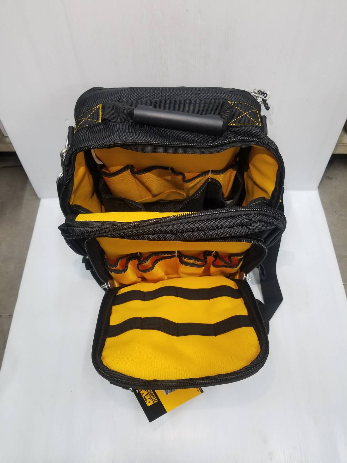 กระเป๋าเป้ DWST83524-1 DEWALT TOUGHSYSTEM2.0