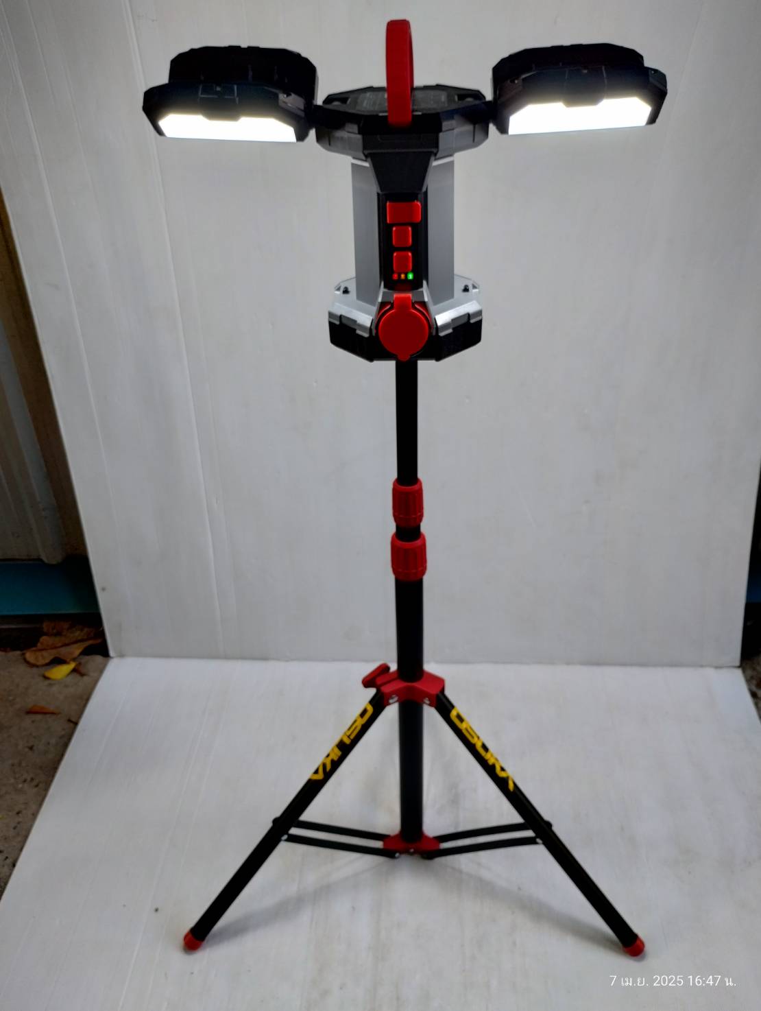 OSUKA ไฟส่องพื้นที่ 3 ขา LED 20V 2in1 OCL316-N (ตัวเปล่าพร้อมขาตั้ง)