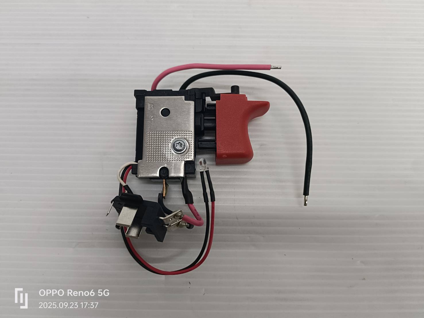 สวิทช์สว่านไร้สาย GSR120-Li GSB120-Li Gen.2 BOSCH 2609125169