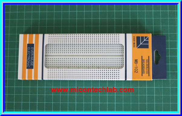 1x เบรดบอร์ด ขนาด 830 จุด (Breadboard 830 tie-points)