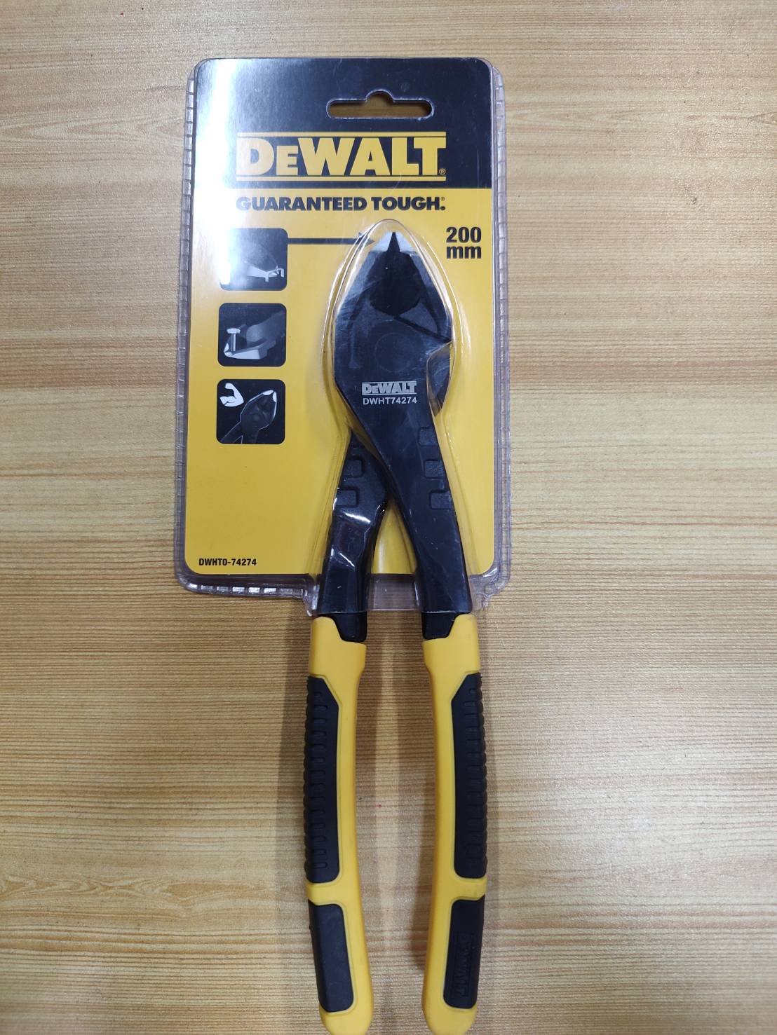 คีมตัดตะปู 8" DWHT0-74274 DEWALT