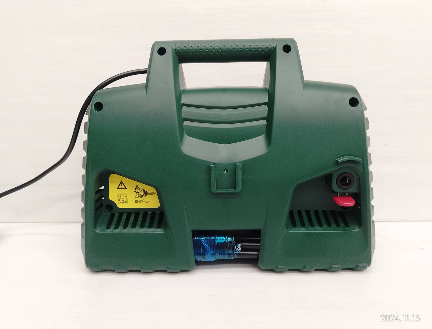 เครื่องฉีดน้ำแรงดันสูง EASYAQUATAK100 BOSCH