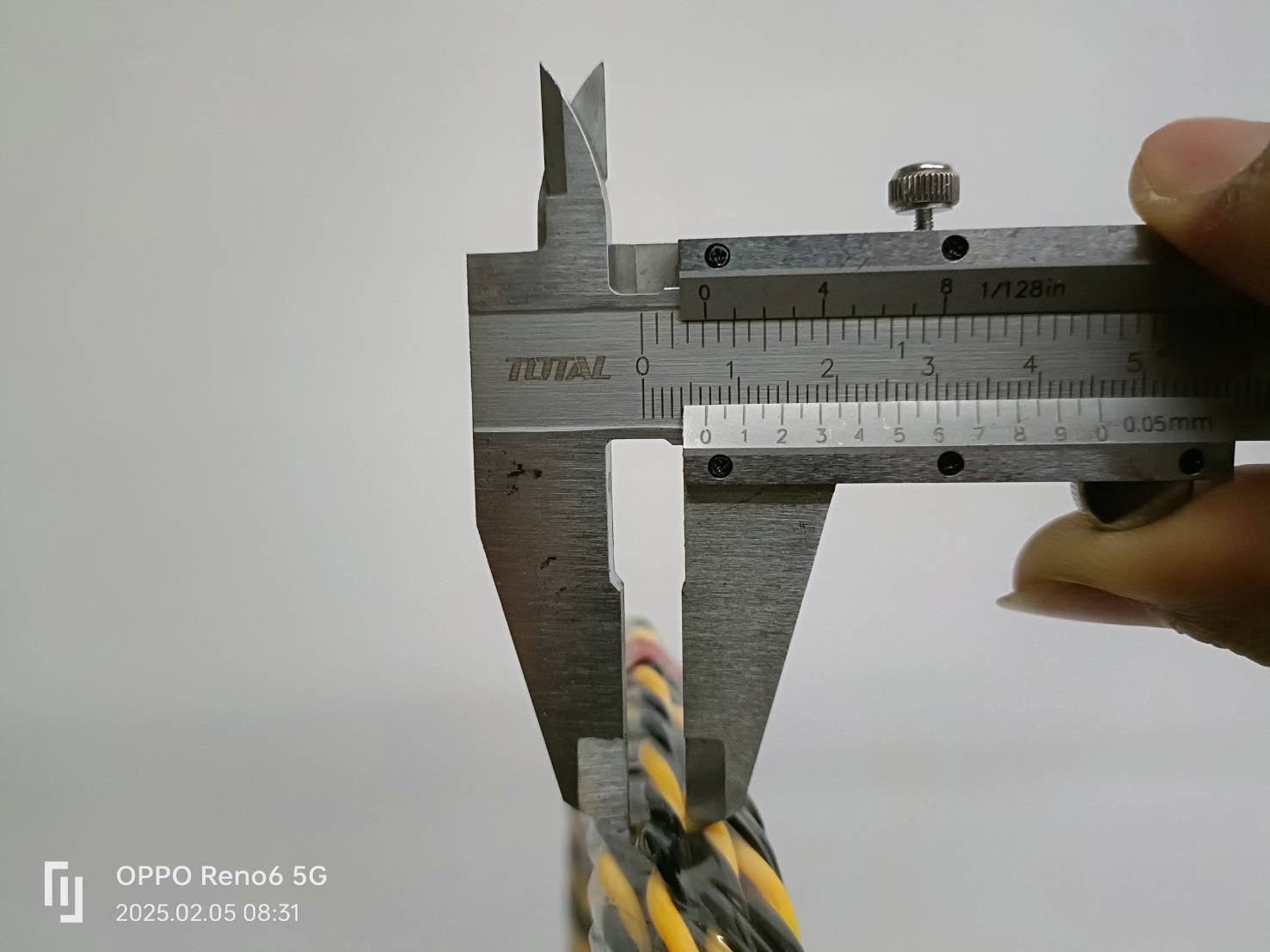 KONY ฟิชเทป แบบเกลียว 7มิล ยาว 30 เมตร KN-HT045-30M