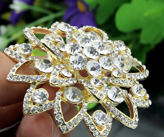 (พร้อมส่ง) เข็มกลัด 053