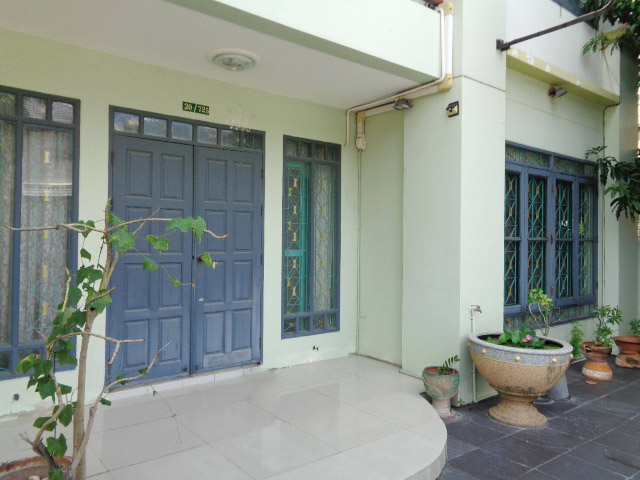 H1201 ขายบ้านเดี่ยว 50 ตร.วา หมู่บ้านวรารักษ์ อยู่ถนนเลียบคลองสอง ซอย27 ใกล้ซาฟารีเวิลด์ แชวงสามวาตะวันตก มีนบุรี ตกแต่งสวย พร้อมอยู่