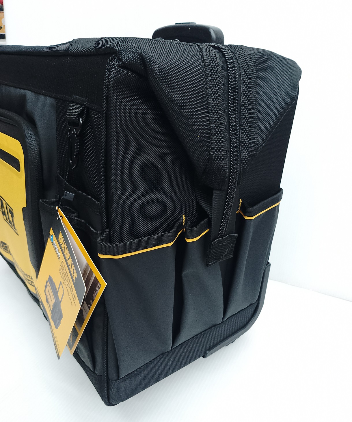 กระเป๋าล้อลาก18" DWST60107-1 DEWALT