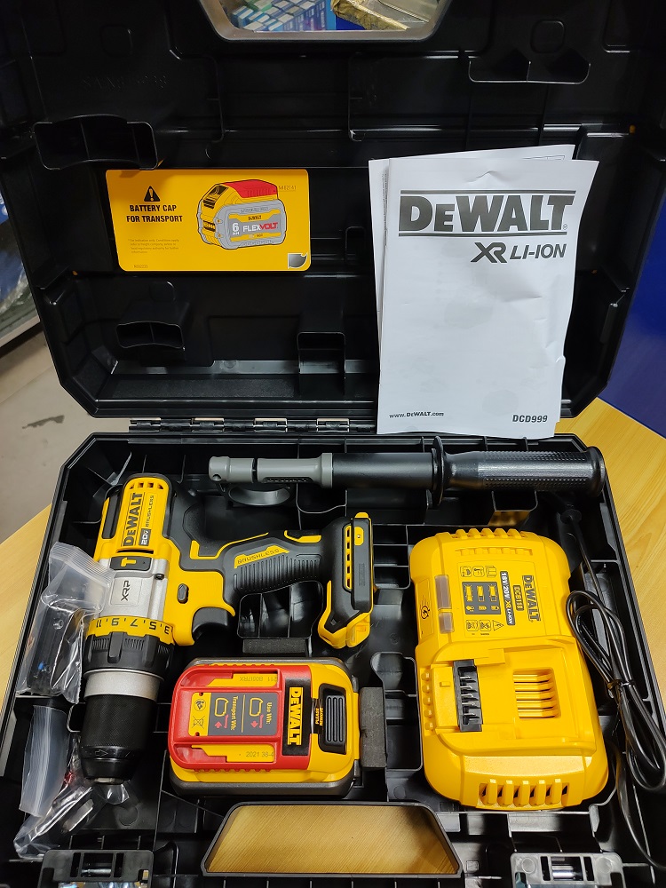 สว่านกระแทกไร้สาย20V DCD999T1 DEWALT