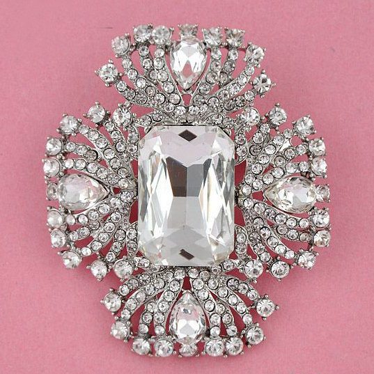 (พร้อมส่ง) เข็มกลัด 028-สีขาว