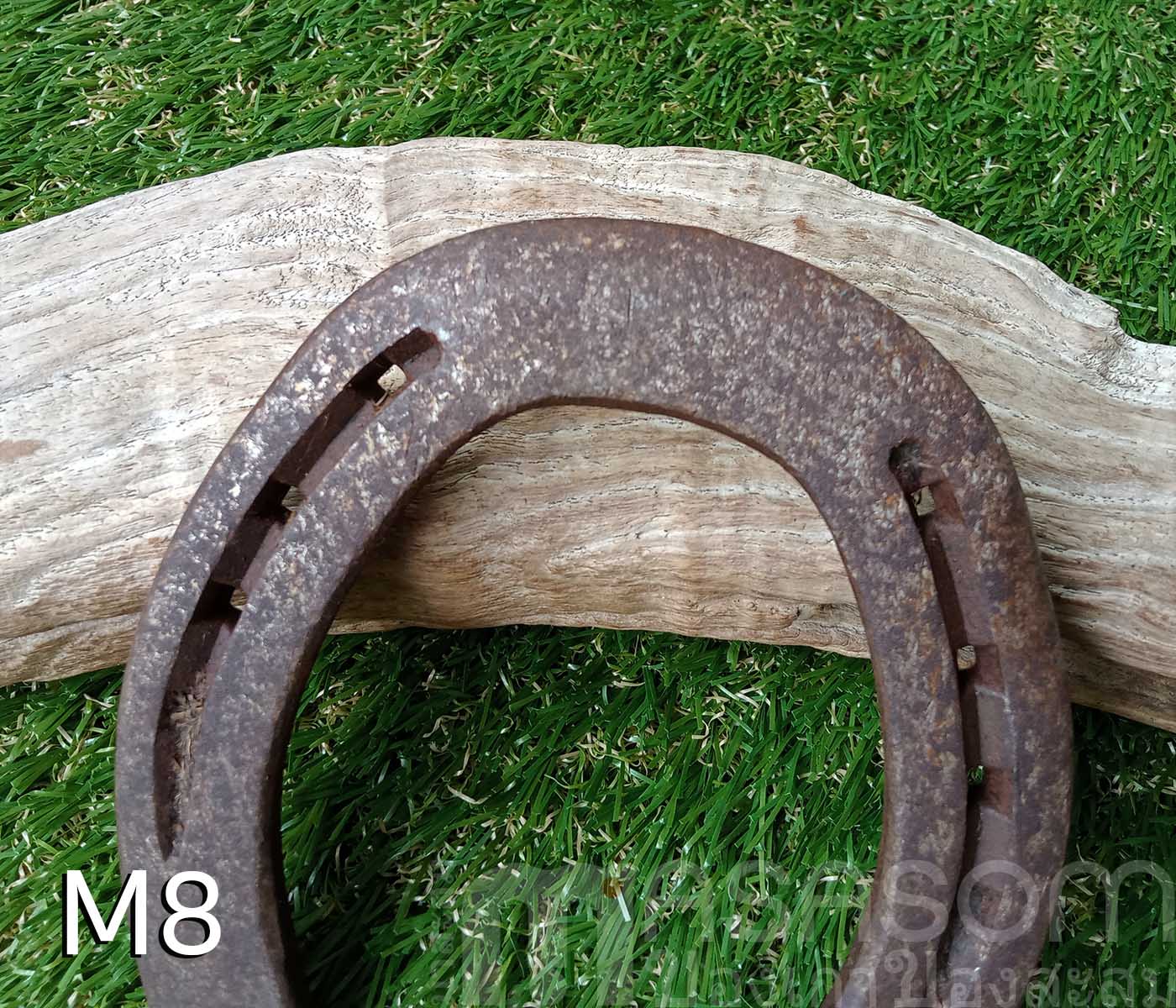 เกือกม้าเก่า วัตถุมงคลนำโชค