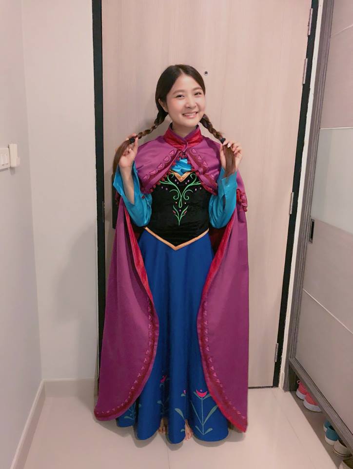 ชุดอันนา Elsa Frozen