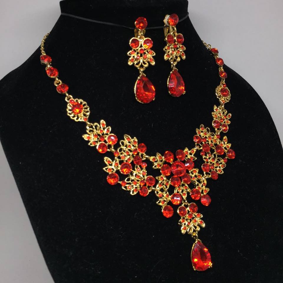 (พร้อมส่ง) สร้อยคอสีแดง 003 (เข็ม)