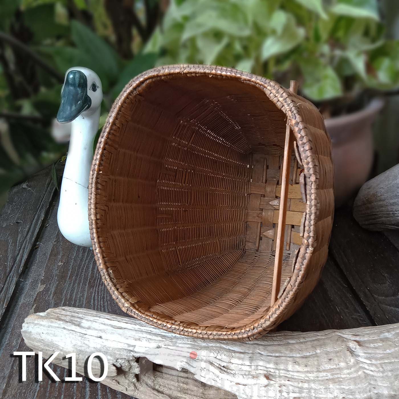 ตะกร้าไม้ไผ่สานของชาวเขา