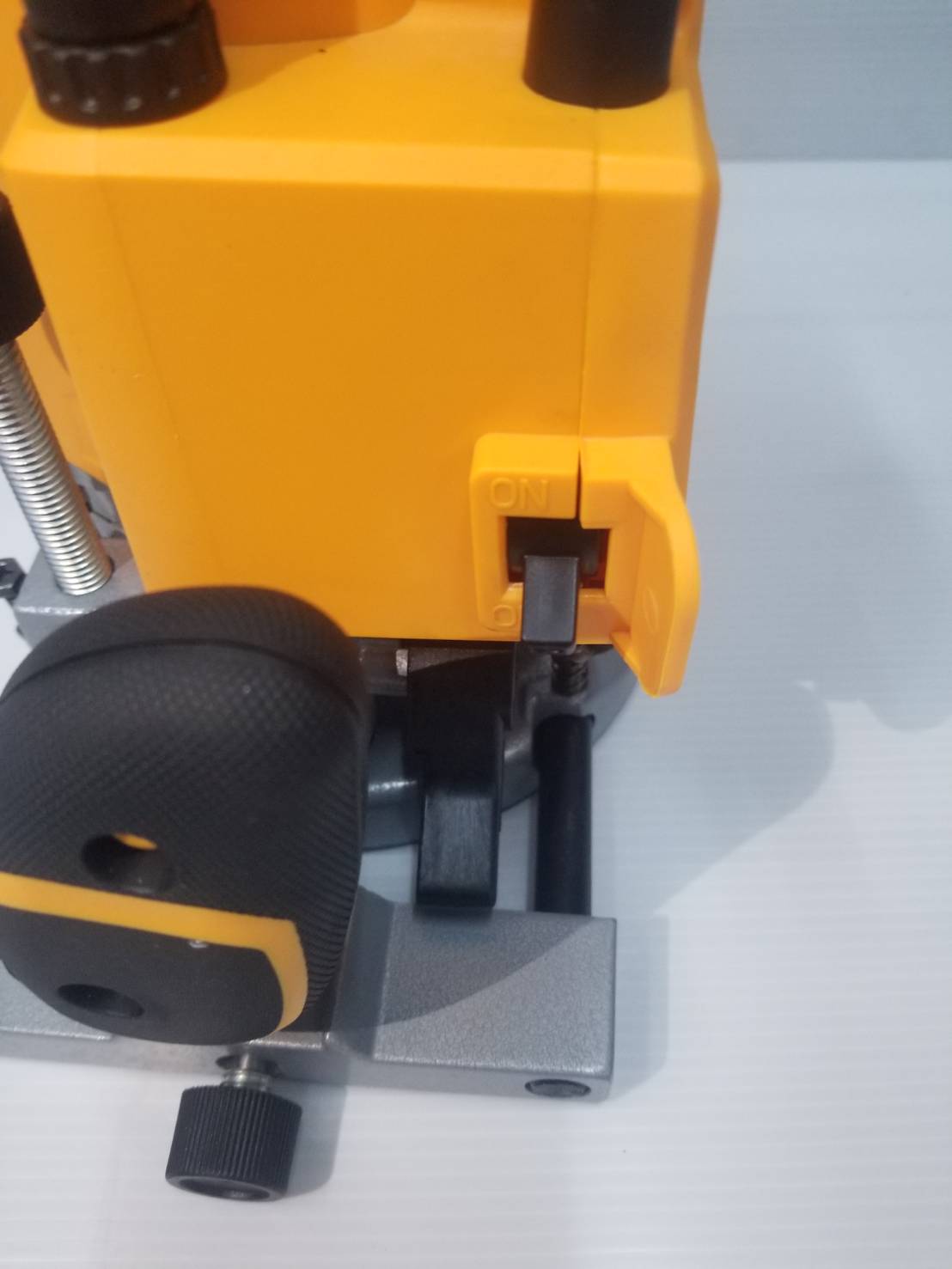 เร้าเตอร์1/2 RT22008 INGCO