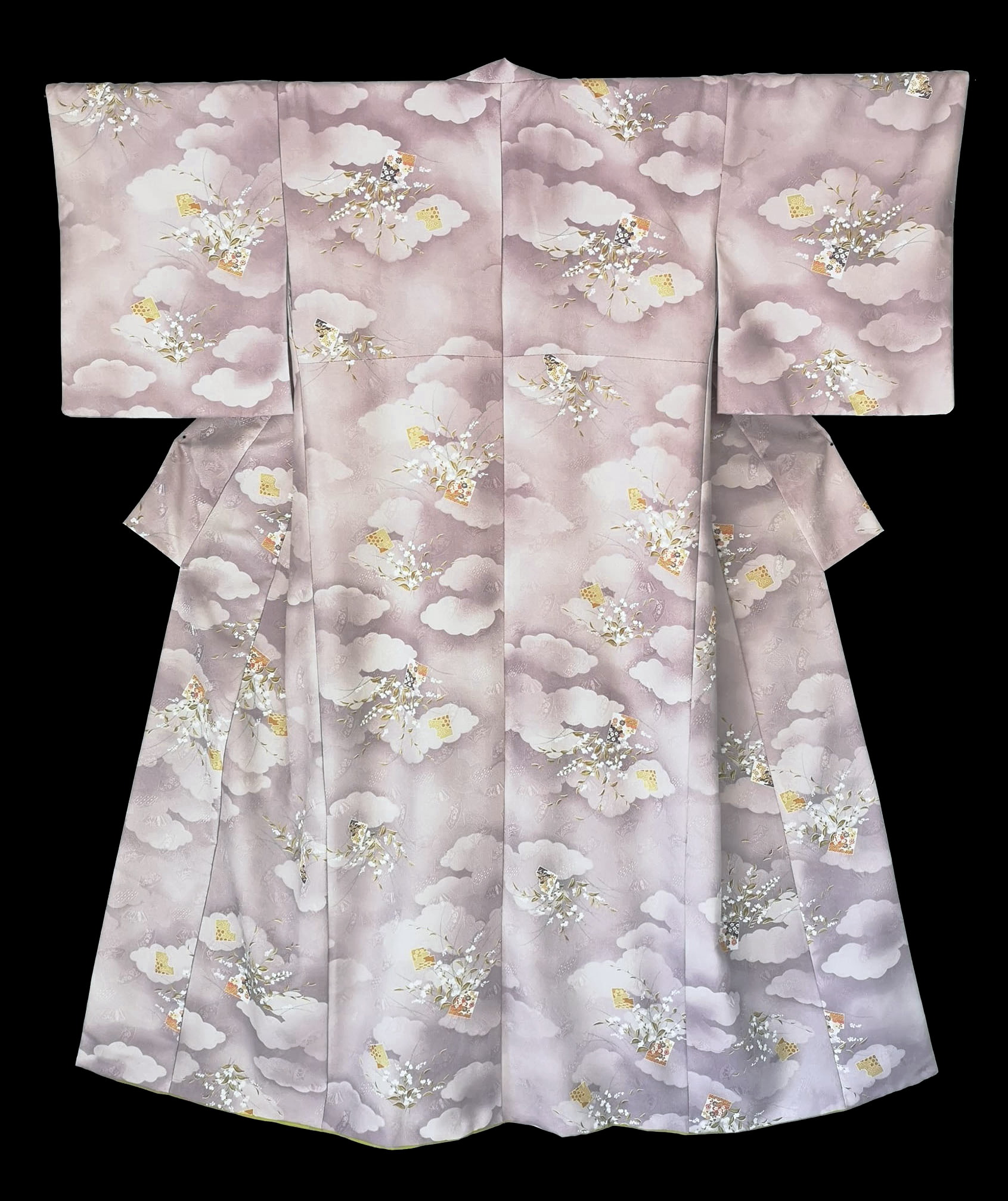 ชุดกิโมโนสีม่วงอ่อน ลาย03