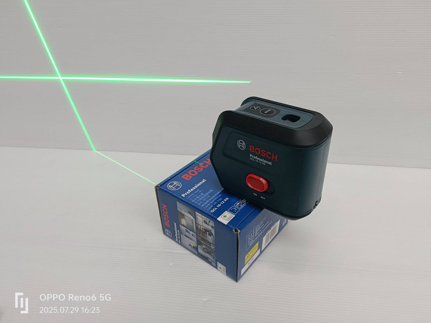 เลเซอร์กำหนดจุดและเส้นระดับ3.6V GCL15-12XG BOSCH 0601066TK0