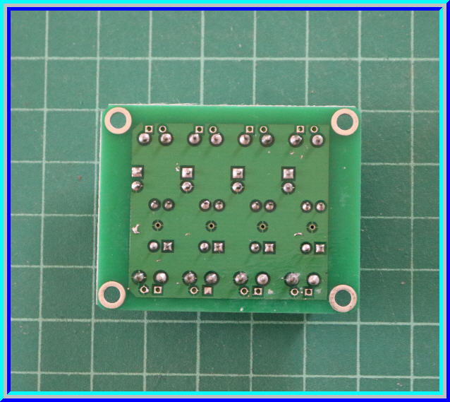 1x แผงวงจรออปโต้ PC817 แบบ 4 ช่องสำหรับลดแรงดัน