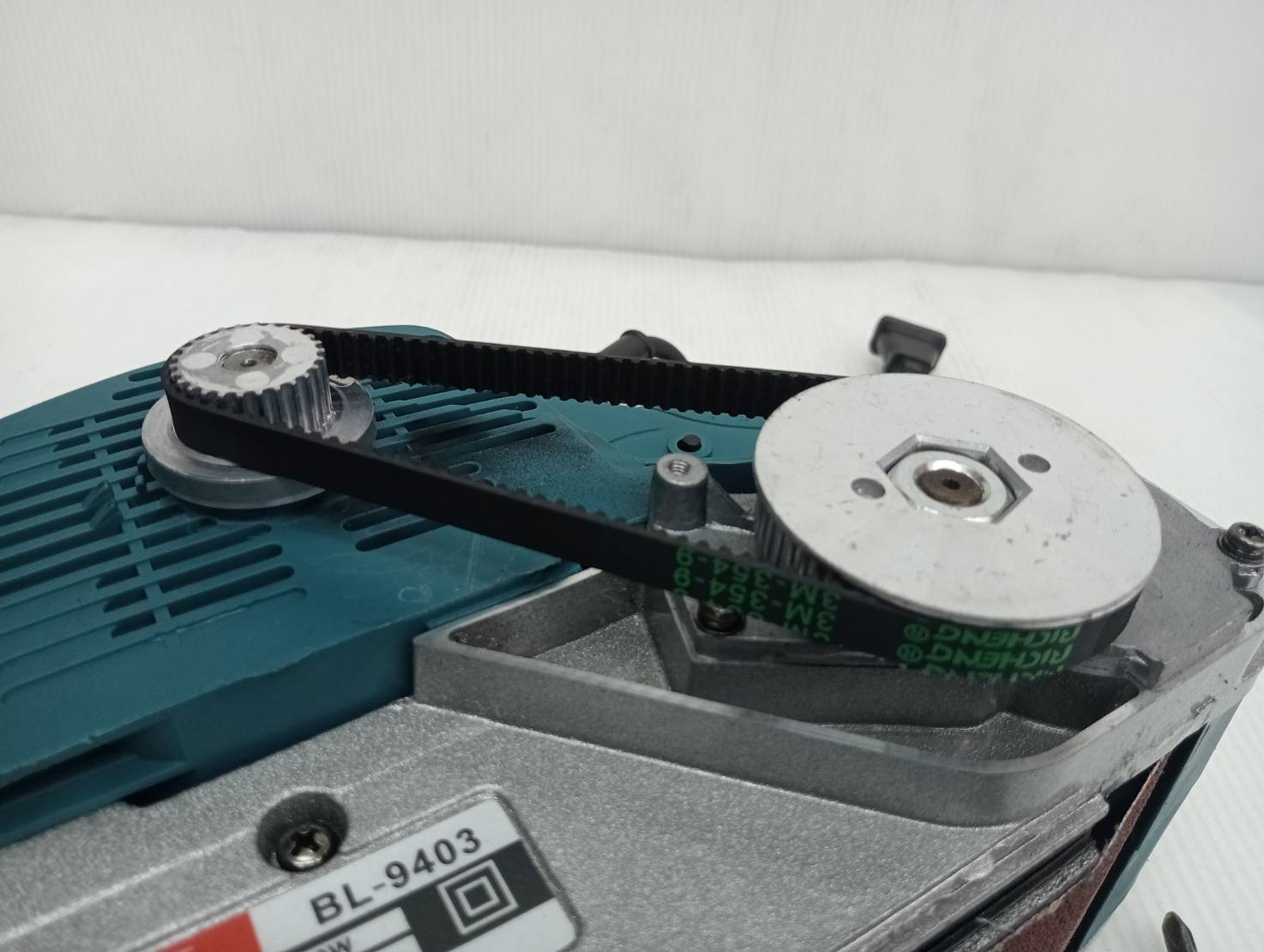 เครื่องขัดกระดาษทรายสายพาน BL-9403 BERALA