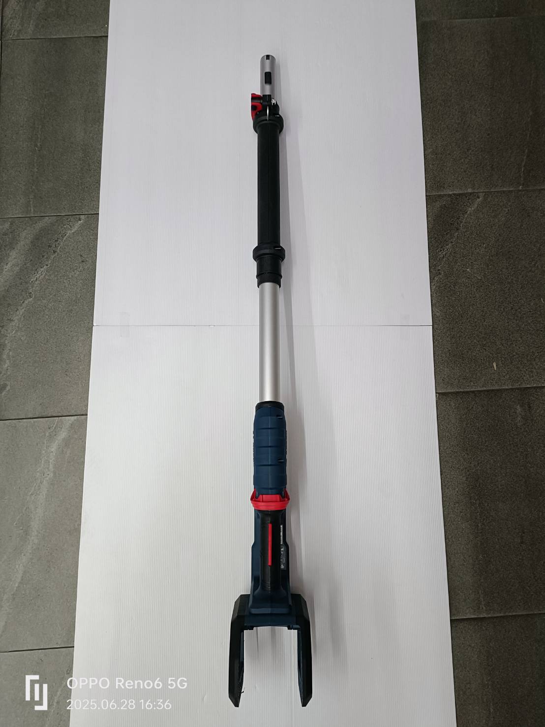 เลื่อยโซ่10"ด้ามยาว GKE18V-25TP BOSCH SOLO