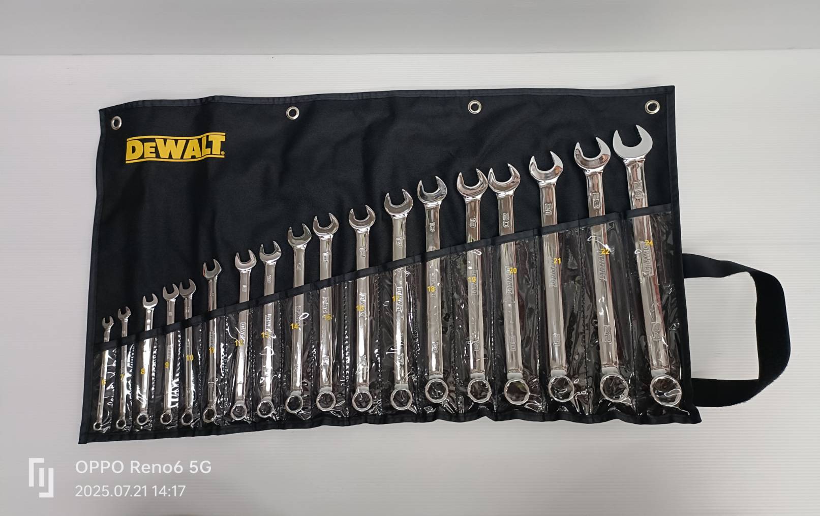 DEWALT ชุดประแจแหวนข้าง 18 ชิ้น 6-24 มม. รุ่น DWMT45429 ซองผ้า