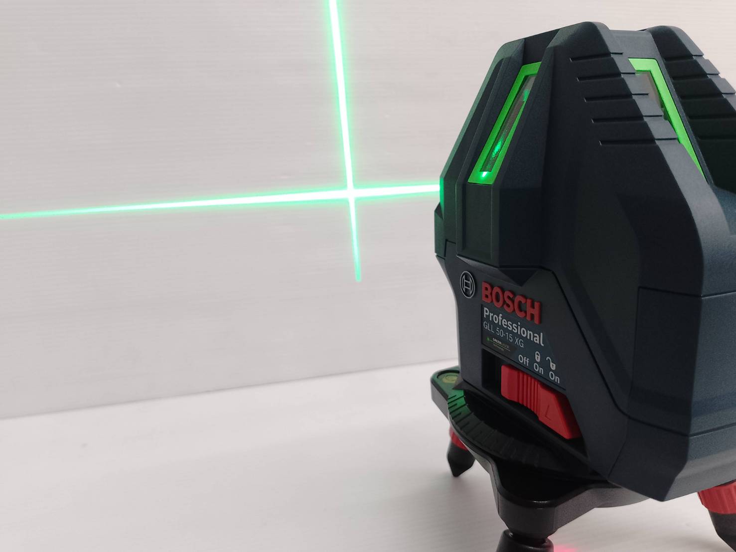 เลเซอร์ระดับ5เส้น แสงเขียว GLL50-15XG KIT BOSCH