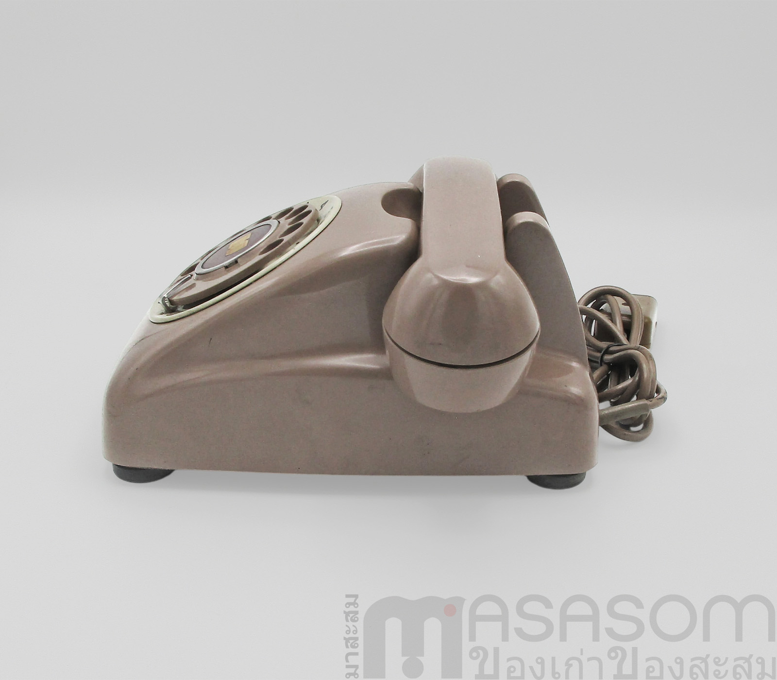 โทรศัพท์เก่าญี่ปุ่นสีกะปิ