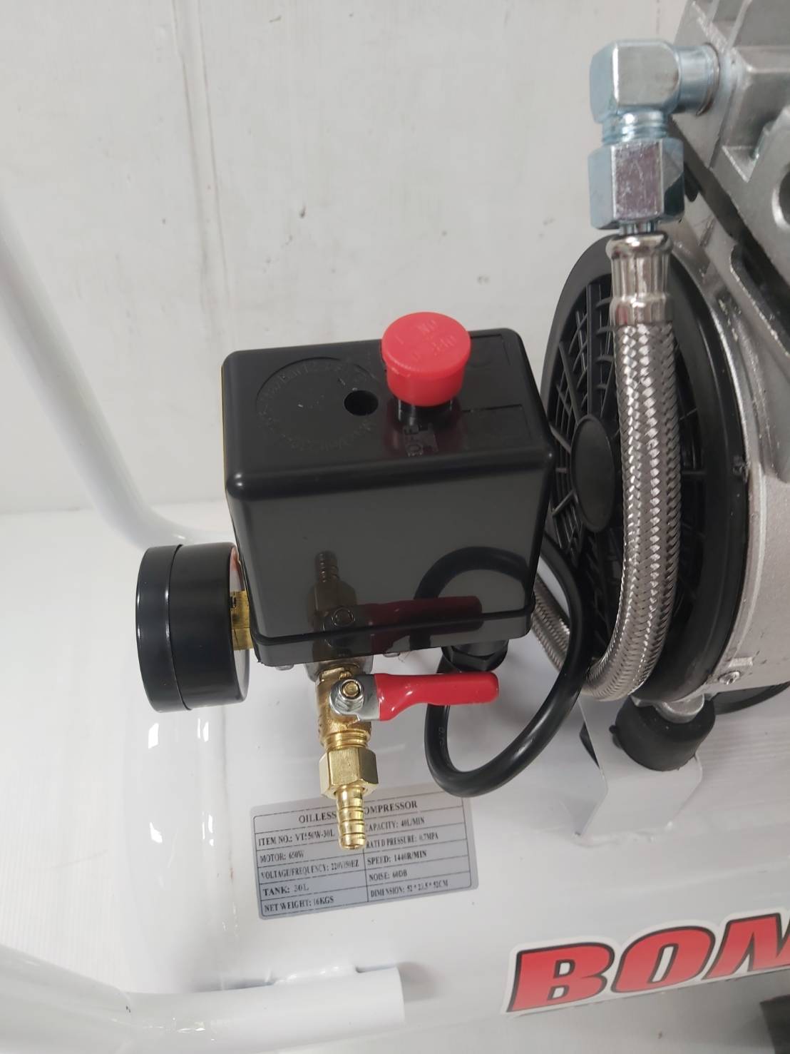 ปั้มลมออยฟรี30ลิตร 650W BONCHI WP550-1/30L