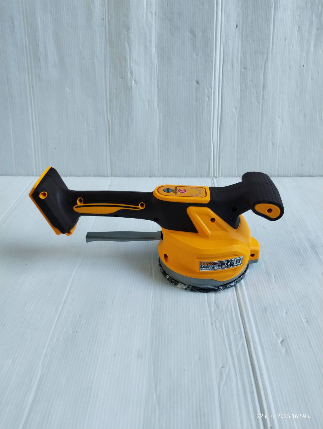 INGCO เครื่องดูดสั่นกระเบื้องไร้สาย รุ่น CTVLI2001