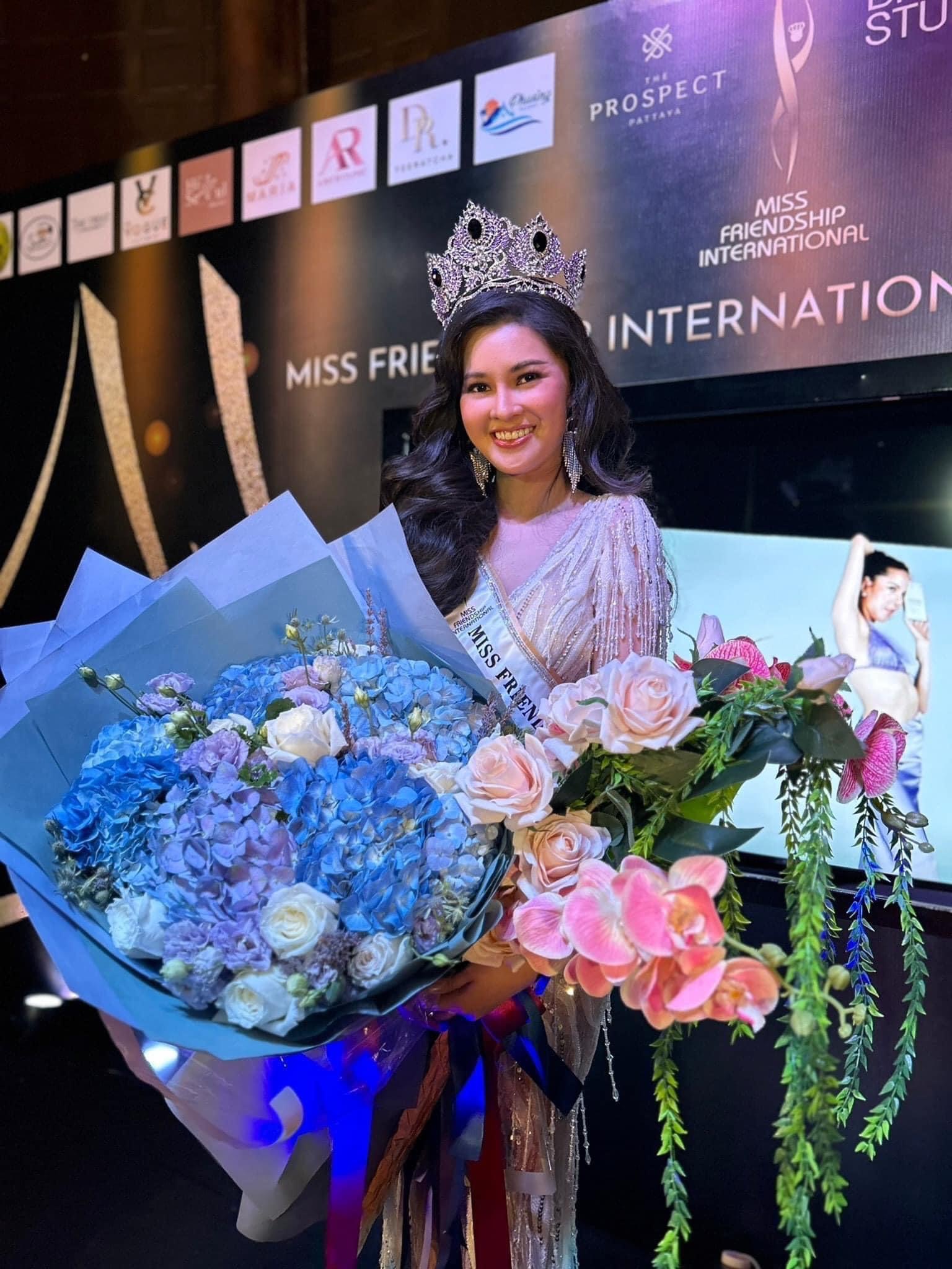 (พร้อมส่ง) มงกุฏ 089 สีม่วง มงกุฎนางงาม มงกุฎเพชร มงกุฎประกวด สินค้าพร้อมส่ง ไม่ต้องรอนาน งานพรีเมี่ยม