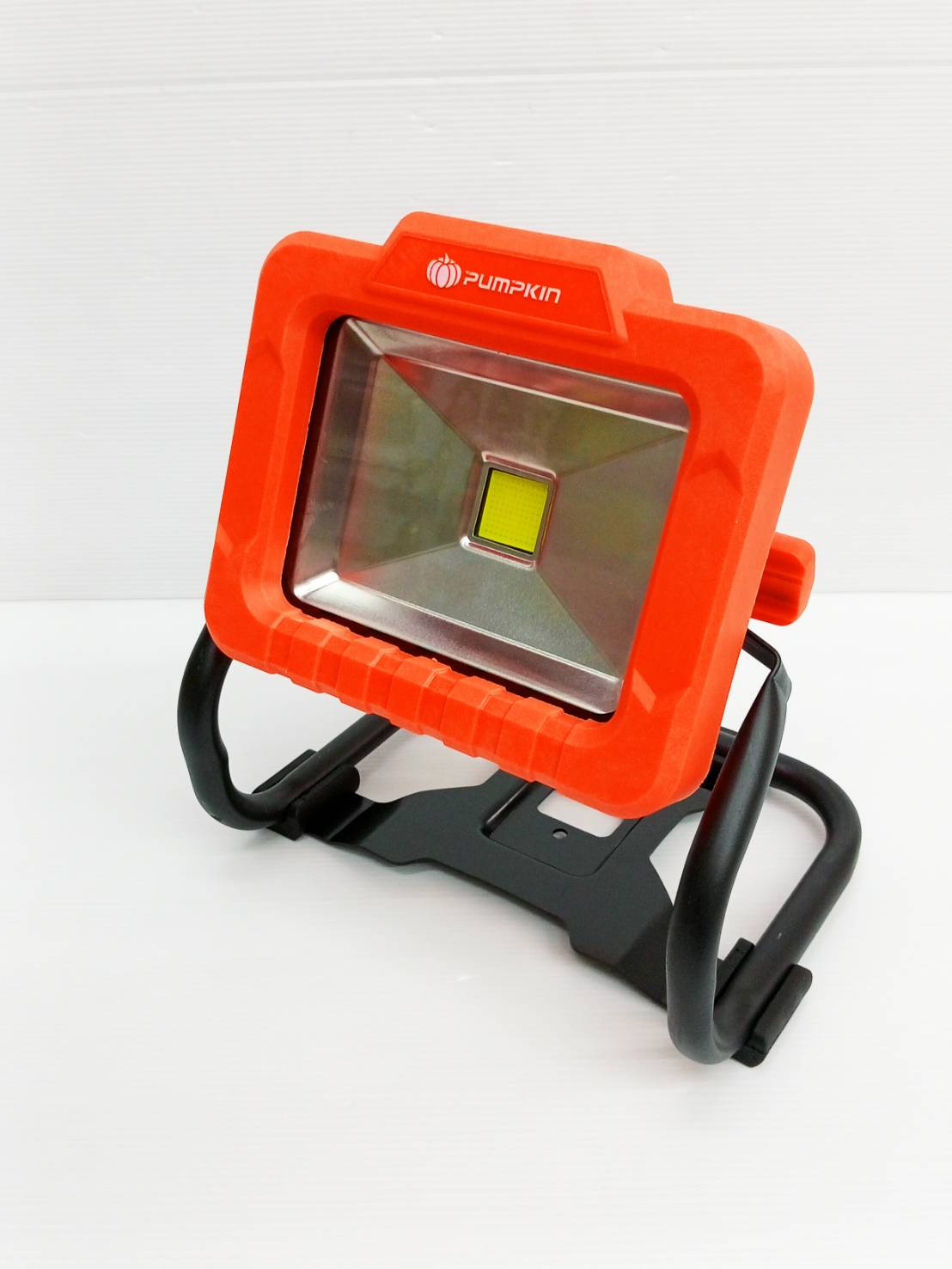 ไฟสปอร์ตไลท์20V INF-18LS PUMPKIN