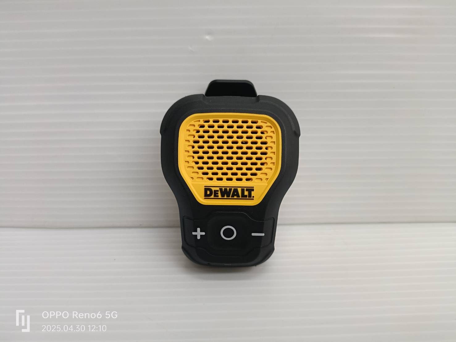 DEWALT รุ่น DXMA1901148E ลำโพงพกพาแบบ Bluetooth