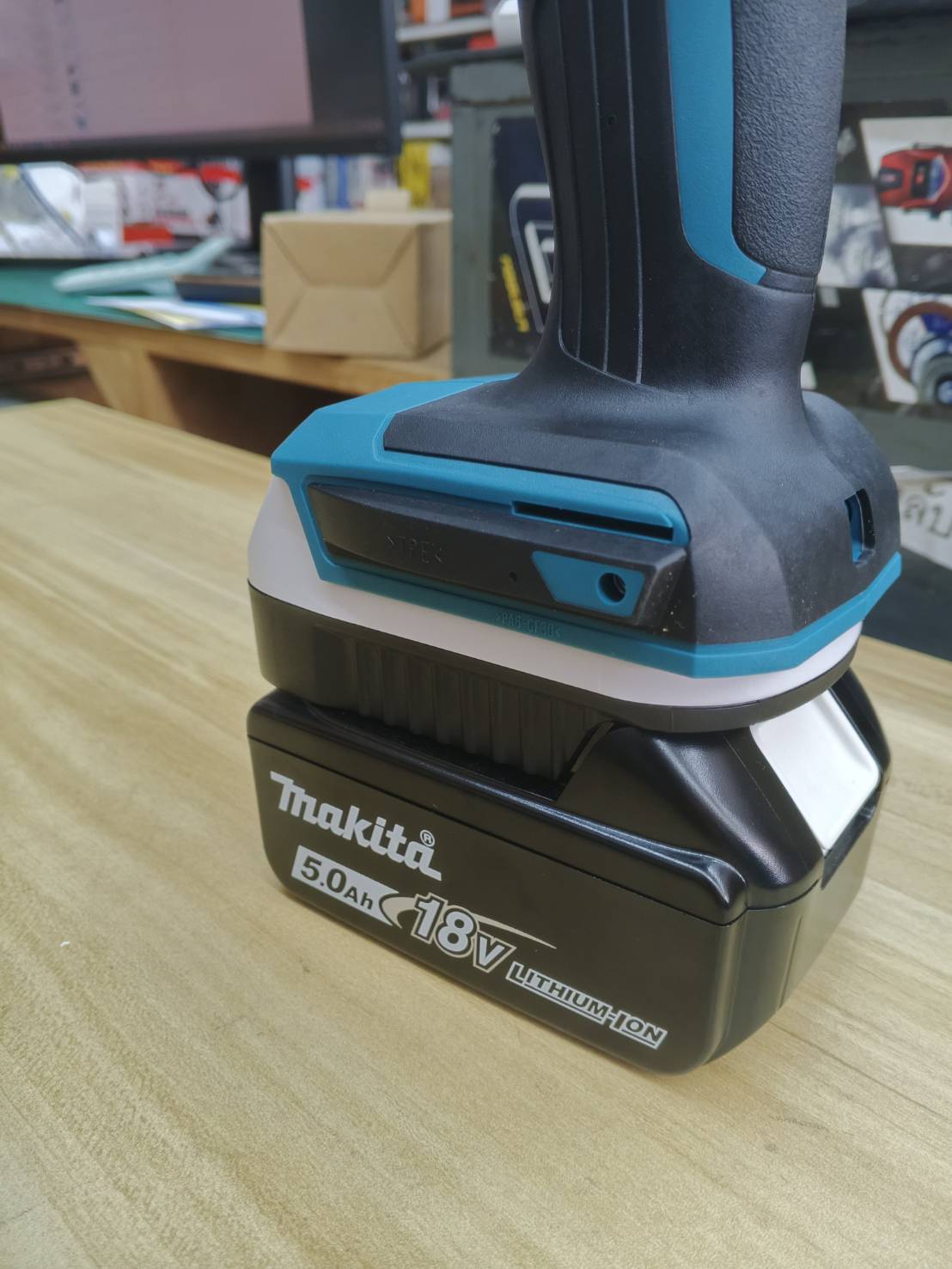 อแดปเตอร์แปลงแบต18V MAKITA หรือ PUMPKIN (P20) มาใช้กับเครื่อง MAKITA G-Type