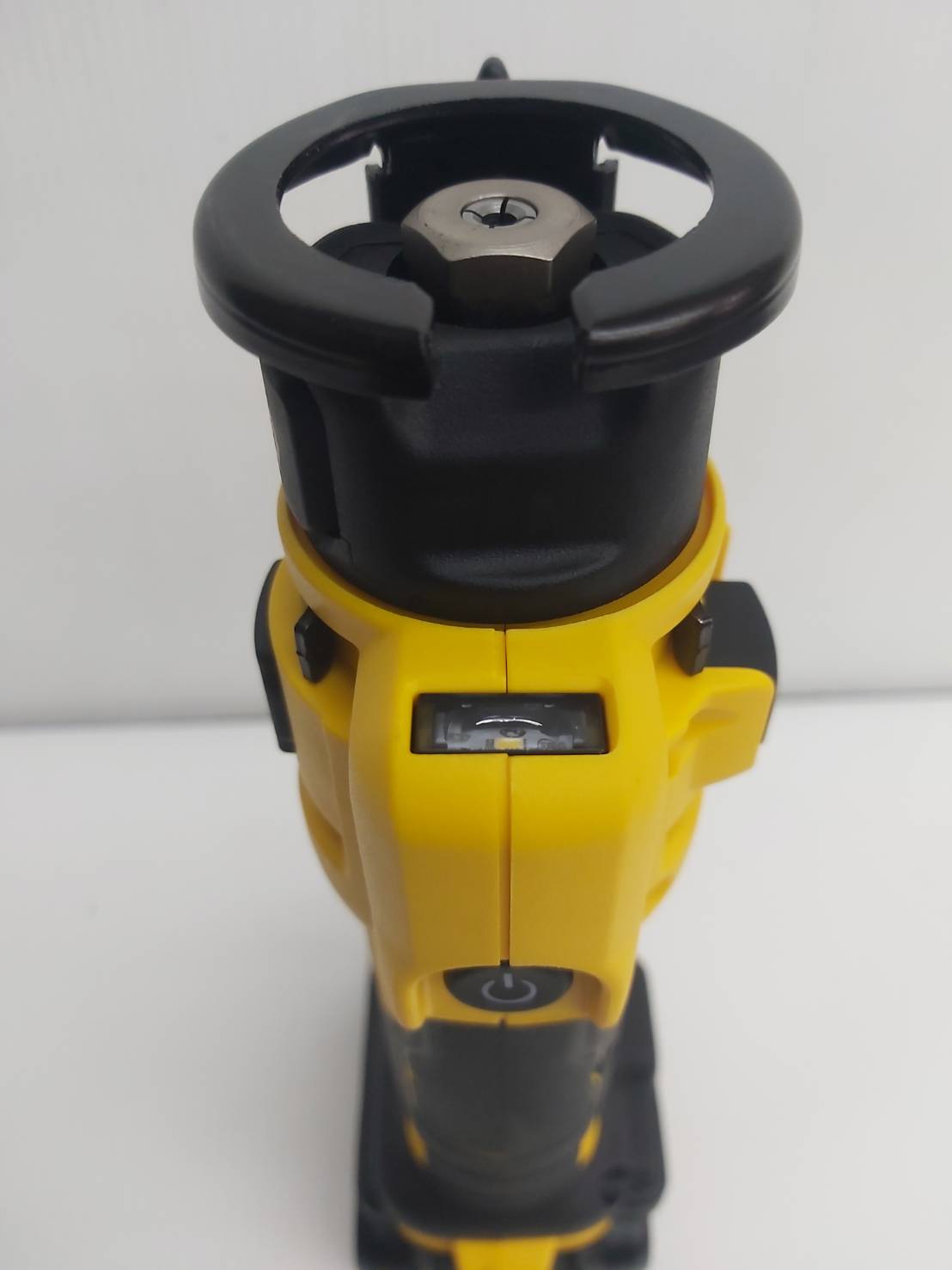 เครื่องเร้าเตอร์ตัดแผ่นฝ้าดรายวอลล์ 20V Max เฉพาะตัวเครื่อง รุ่น DCE555B DEWALT